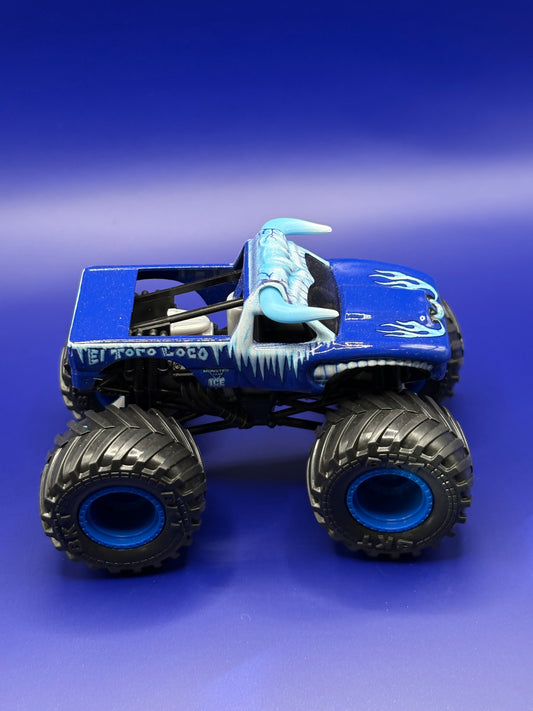 MONSTER JAM FIRE AND ICE EL TORO LOCO EXCLUSIVE - 1:64 SCALE - MINT